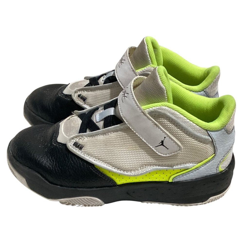Nike Air Jordan Max Aura 4 Preschool Basketball Shoes - Size 1.5Y